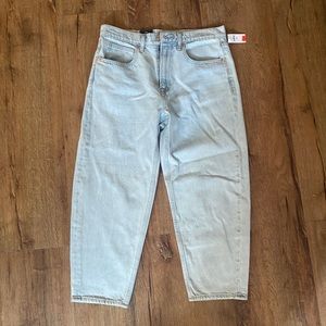 High Rise NWT GAP Jeans, 28P, 6P